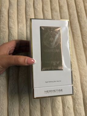 Hermetise Yubari King Gold Skin Nectar 50ml Luxury Serum NEW Sealed